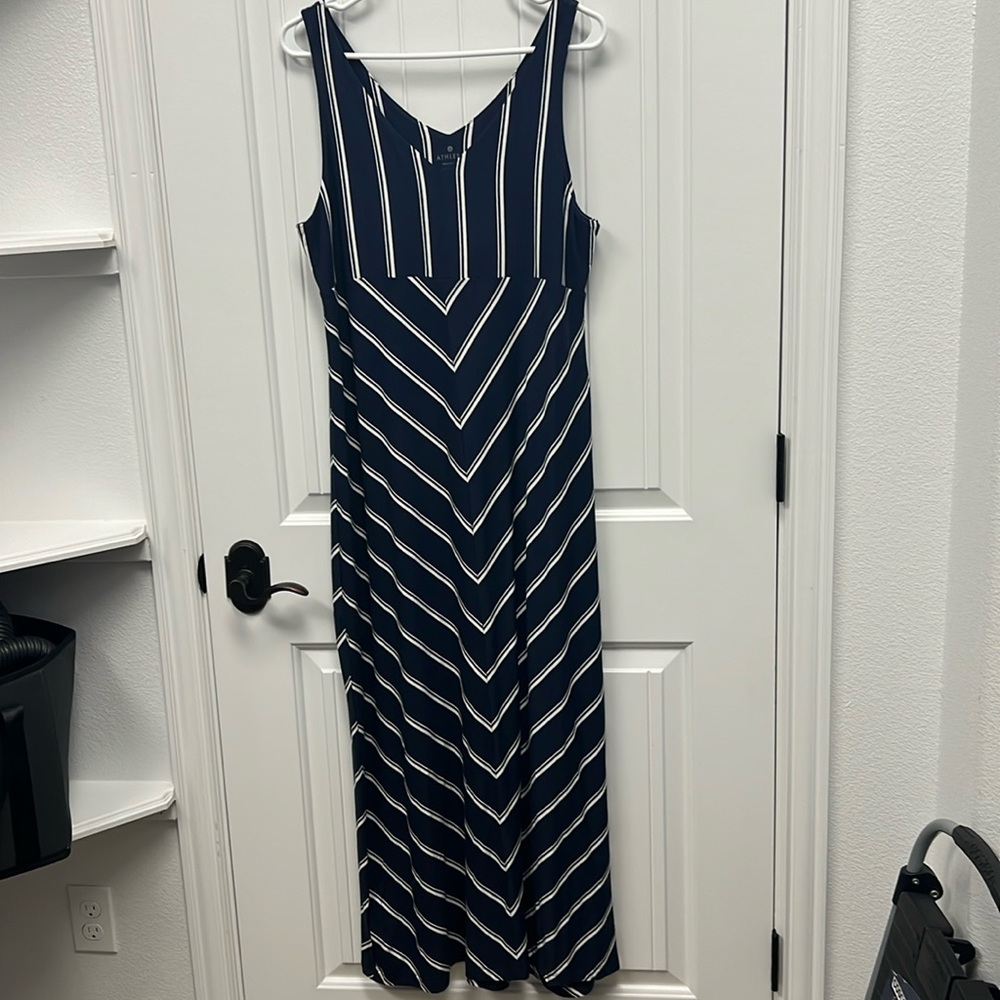 Athleta Navy/White Striped Maxi Dress, L, EUC
